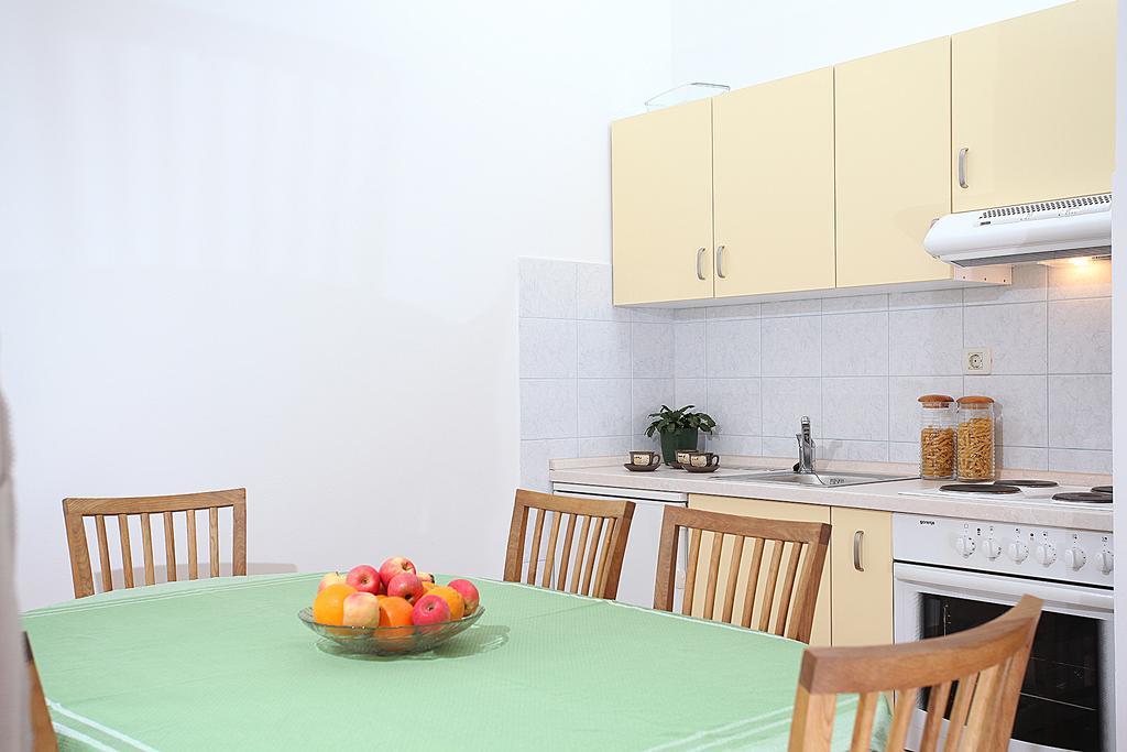 Apartment Mileta Makarska Eksteriør billede